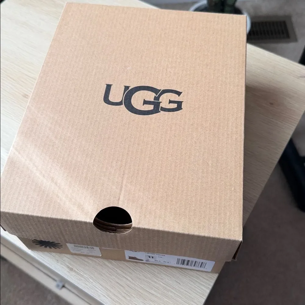 UGG® Neumel Chelsea Boot - Little Kid Chestnut 11